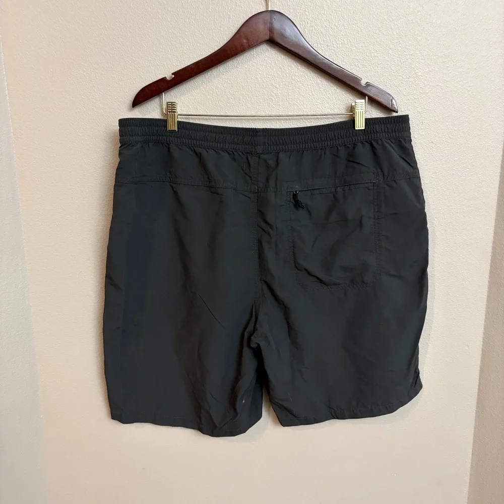 The North Face Shorts XL Gray Pull On Hiking Outdoor Casual NF0A3FZF